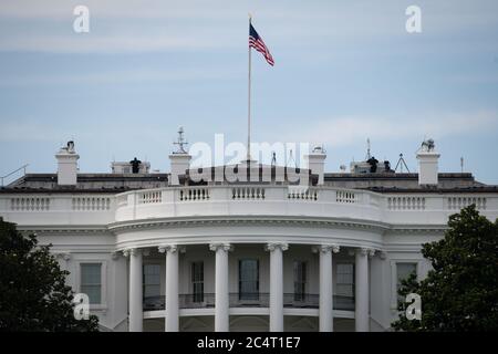 Washington, USA. 28th June, 2020. A general view of the White House in Washington, DC, on June 28, 2020 amid the Coronavirus pandemic. America has experienced weeks of protests over racism and police violence spurred by the police killing of George Floyd in Minnesota, meanwhile the COVID-19 outbreak has seen a worrying growth across much of the southern and western states in recent days. (Graeme Sloan/Sipa USA) Credit: Sipa USA/Alamy Live News Stock Photo