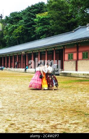 Seoul, South Korea, October 3th, 2017: women in wearing traditional costume at the Changdeokgung Palace, Seoul, South Korea Stock Photo