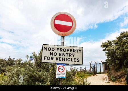 MOD property sign, no entry for vehicles sign, sign, signs, warning, danger, MOD, Donna Nook MOD site, lincolnshire, UK, England