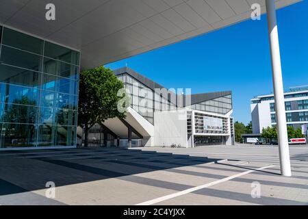 Grugahalle, newly designed square in front of the hall and the new building of Messe Essen fairgrounds, NRW, Germany Stock Photo