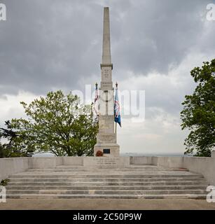 Southend War Memorial is an obelisk designed by Sir Edward Landseer Lutyens and overlooks the Thames Estuary. Stock Photo