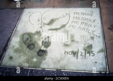 Hollywood, California, USA 2nd November 1995 A general view of atmosphere of actor Jim Carrey's hand and footprint s in cement at Jim Carrey Hand and Footprint ceremony on November 2, 1995 at Mann's Chinese Theatre in Hollywood, California, USA. Photo by Barry King/Alamy Stock Photo Stock Photo