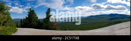 Panorama view on top of Mt Pemigewasset rocky plateau, White mountains, New Hampshire, USA Stock Photo