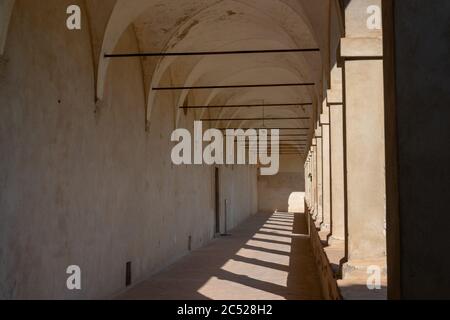 Auf einem Hügel nahe Siena befindet sich die Certosa di Pontignano, ein ehemalige Kloster, heute als Gästehaus der Universität Siena. Stock Photo