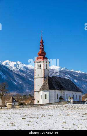 Church of the Assumption of the Virgin Mary (cerkev Marijinega vnebovzetja) in Bitnje, Bohinjska Bistrica, Upper Carniola, Slovenia Stock Photo
