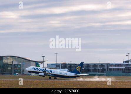 Cork Airport, Cork, Ireland. 01st July, 2020. The first early morning flight from Cork Airport in three months, a Ryanair Boeing 737 takes-off to London. As Europe reopens after the Coronvirus pandemic Ryanair has started flying 40% of it fleet from today.- Credit; David Creedon / Alamy Live News Stock Photo
