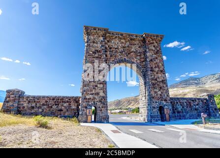 Roosevelt Arch at the north entrance of Yellowstone National Park in Gardiner, Montana. Stock Photo