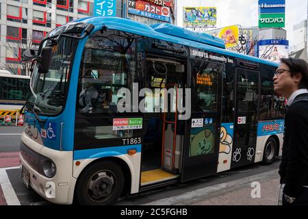 shibuya-community-bus-at-