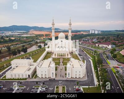 Seremban’s latest attraction, Masjid Sri Sendayan, has won praises from ...