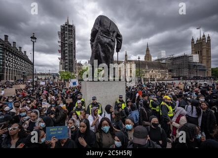 Hundreds gather for 'Justice for Shukri Abdi' protest supported by Back Lives Matter. London, UK. Stock Photo