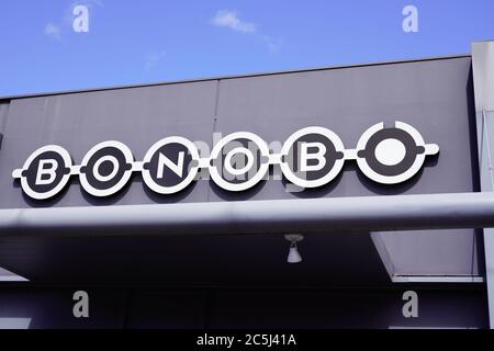 Bordeaux , Aquitaine / France - 07 02 2020 : Superdry store logo and text  sign of shop london British international branded clothing company Stock  Photo - Alamy