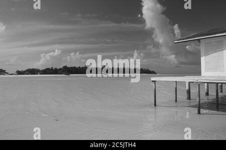 Maledives: The beach of Rihivelli Island in the Ari Atoll, Stock Photo