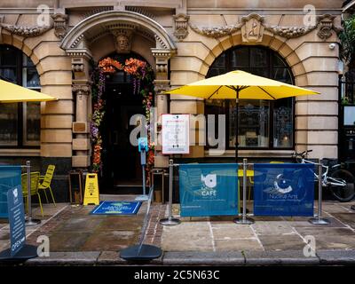 Rochester, Kent UK. 4th July, 2020. A cafe, Nucleus, in Rochester High Street welcomes customers again. The U.K reopens pubs, restaurants, barbers, hairdressers and hotels on July 4th after being closed since March due to the Coronavirus Outbreak. Credit: Yousef Al Nasser/ Alamy Live News Stock Photo