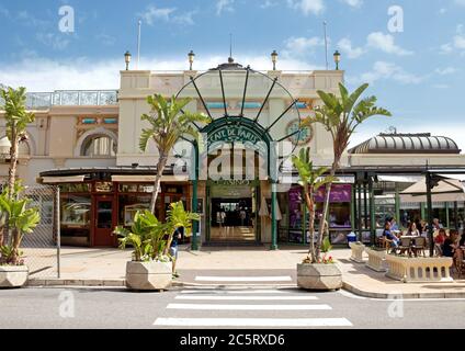 MONTE CARLO, MONACO - MAY 1: The entrance to the world famous Cafe de Paris on May 1, 2013 in Monte Carlo, Monaco. Cafe de Paris is one of the oldest Stock Photo