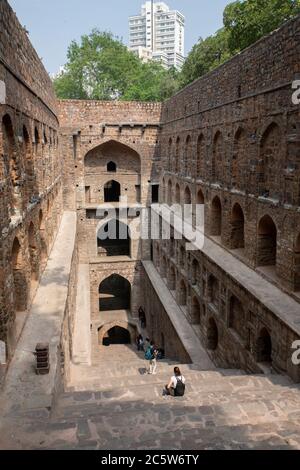 India, Delhi. Agrasen ki Baoli aka Ugrasen ki Baodi. 14th century stone step well with 108 steps. Popular historic location. Stock Photo