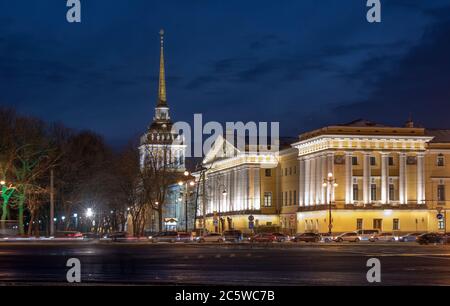 The Admiralty building - the former headquarters of the Admiralty Board and the Imperial Russian Navy in Saint Petersburg, Russia at night Stock Photo