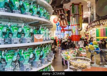 New York City,NYC NY Manhattan,Midtown,Times Square,M&M's World,theme store,shopping shopper shoppers shop shops market markets marketplace buying sel Stock Photo