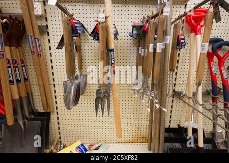 Handy Shovel and trowl for sale in Gardenn centre, Kent , Englan Stock Photo