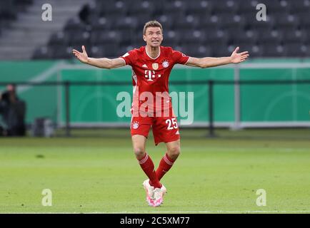 Berlin, Germany, 4 th July 2020,  Thomas MUELLER, MÜLLER, FCB 25  at the DFB Pokal Final match  FC BAYERN MUENCHEN - BAYER 04 LEVERKUSEN 4-2  in season 2019/2020 , FCB © Peter Schatz / Alamy Live News / Jürgen Fromme/firosportphoto/Pool   - DFB REGULATIONS PROHIBIT ANY USE OF PHOTOGRAPHS as IMAGE SEQUENCES and/or QUASI-VIDEO -  National and international News-Agencies OUT Editorial Use ONLY Stock Photo