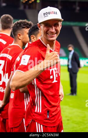 Berlin, Germany, 4 th July 2020,  Thomas MUELLER, MÜLLER, FCB 25  at the DFB Pokal Final match  FC BAYERN MUENCHEN - BAYER 04 LEVERKUSEN 4-2  in season 2019/2020 , FCB Foto: © Peter Schatz / Alamy Live News / Kevin Voigt/Jan Huebner/Pool   - DFB REGULATIONS PROHIBIT ANY USE OF PHOTOGRAPHS as IMAGE SEQUENCES and/or QUASI-VIDEO -  National and international News-Agencies OUT Editorial Use ONLY Stock Photo