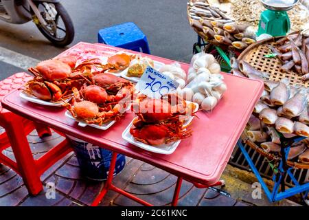 Seafood for sale in Yaowarat Road, Bangkok, Thailand Stock Photo