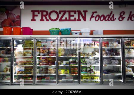 Frozen food freezer hi-res stock photography and images - Alamy