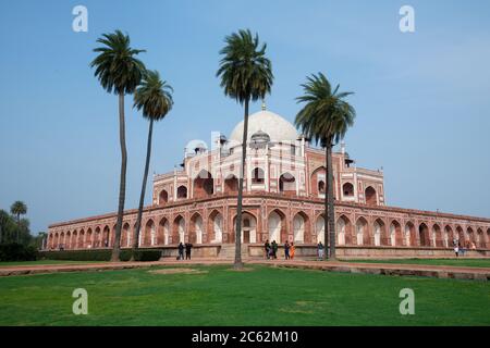 India, Delhi. Humayun's Tomb aka Maqbara-i Humayun, tomb of Mughal Emperor Humayun. Built in Persian style of Islamic architecture, circa 1558. UNESCO Stock Photo