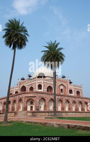 India, Delhi. Humayun's Tomb aka Maqbara-i Humayun, tomb of Mughal Emperor Humayun. Built in Persian style of Islamic architecture, circa 1558. UNESCO Stock Photo