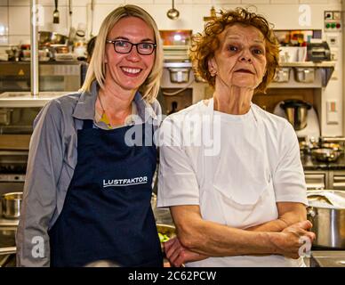Chef Erna Metzler (r.) with food journalist Angela Berg in Hittisau, Austria