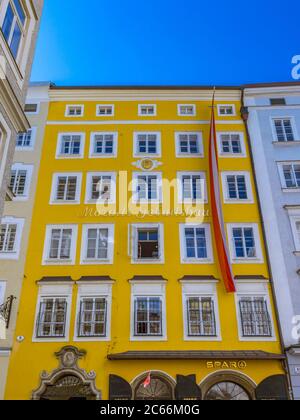 Mozart's birthplace in Getreidegasse, city of Salzburg, Austria, Europe Stock Photo
