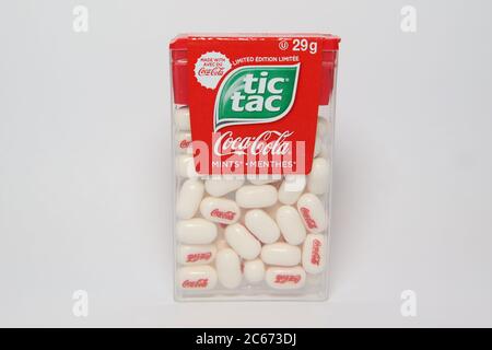 Falling tic tacs isolated on dark background. Tic tacs are manufactured by  Italian confectioner Ferrero and were first produced in 1968 Stock Photo -  Alamy