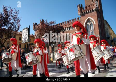 Asti, Piedmont, Italy -09/20/2015- Palio  is a traditional festival of Medieval origins and exhibition by flag throwers, historical procession and the Stock Photo