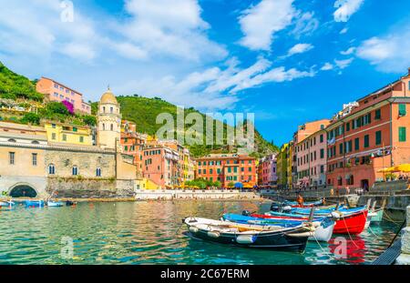 Cinque Terre, Italy - july 1st 2020 - Overview of the very quiet village Vernazza due to Corona, one of the towns known as Cinque Terre at the Medeter Stock Photo