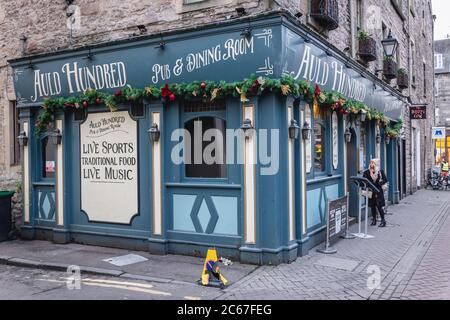 Auld Hundred ato Rose Street in New Town district of Edinburgh, the capital of Scotland, part of United Kingdom Stock Photo