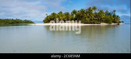 Portion of Tekopua Motu and Tapuaetai Motu in Aitutaki Lagoon, Aitutaki, Cook Islands Stock Photo