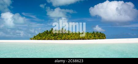 View of beach on Aitutaki Lagoon, Aitutaki, Cook Islands Stock Photo