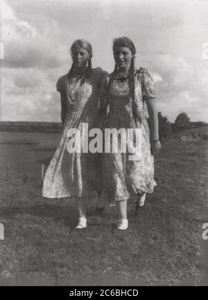 Traditional costumes and folk dance Heinrich Hoffmann Photographs 1934 ...