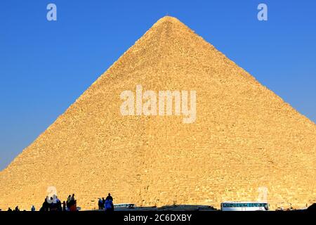 Egypt. Cairo, Giza. General view of Menkaure pyramid from the Giza Plateau, Africa Stock Photo