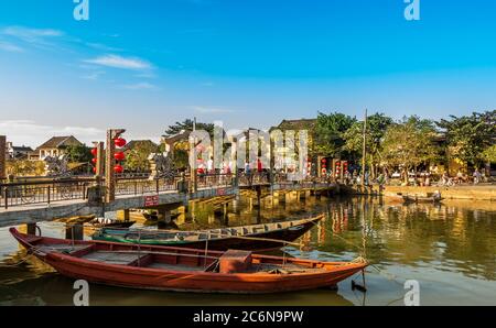 Afternoon sun falling on the Cau An Hoi Bridge on the Thun Bon River, in the centre of the beautiful and ancient, UNESCO World Heritage Town of Hoi An Stock Photo