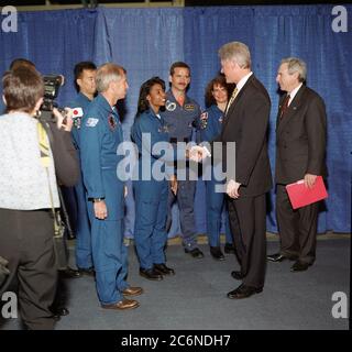 https://l450v.alamy.com/450v/2c6ndh7/14-april-1998-president-bill-clinton-greets-several-nasa-astronauts-upon-his-arrival-at-the-systems-integration-facility-at-the-johnson-space-center-jsc-the-astronauts-from-the-left-are-soichi-noguchi-kenneth-d-cockrell-stephanie-wilson-chris-hadfield-and-julie-payette-payette-and-hadfield-are-with-the-canadian-space-agency-csaand-noguchi-is-with-the-national-space-development-agency-nsada-of-japan-looking-on-is-nasa-administrator-daniel-goldin-2c6ndh7.jpg
