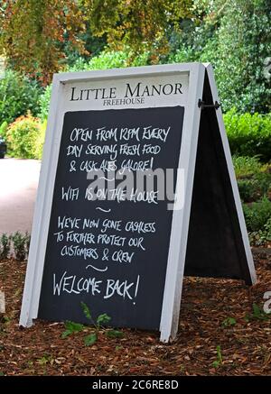 Little Manor,pub,bar,reopening A-Board,opening after Covid,Bell Lane,Thelwall,Warrington,Cheshire,England,WA4,Welcome Back Stock Photo