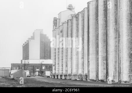 Grain silos of the Hansen Mueller Grain Co. on the gritty waterfront of Superior, Wisconsin, USA [No property release; available for editorial licensi Stock Photo