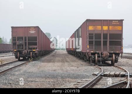Ore cars on the gritty waterfront of Superior, Wisconsin, USA [No property release; available for editorial licensing only] Stock Photo