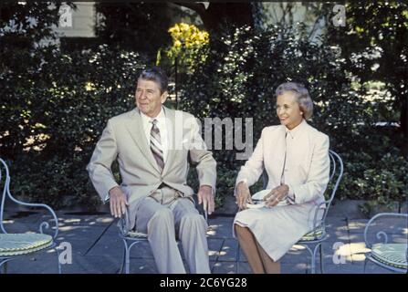United States President Ronald Reagan, left, and his nominee as Associate Justice of the Supreme Court to replace Potter Stewart who retired, Judge Sandra Day O'Connor, right, of the Arizona Court of Appeals, pose for photographers in the Rose Garden of the White House in Washington, DC on July 15, 1981.  Judge O'Connor is in Washington to muster support for her confirmation. Credit: Arnie Sachs / CNP / MediaPunch Stock Photo