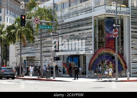Louis Vuitton Store on Rodeo Drive at Dayton Way Beverly H…