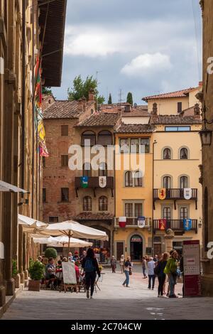 Arezzo ist eine Stadt mit 100 000 Einwohnern in der