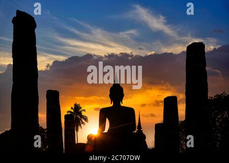 Ruins of Wat Mahathat, Sukhothai Historical Park, Thailand Stock Photo