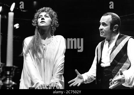 Helen Mirren and Bob Hoskins in Duchess of Malfi theatre play March ...