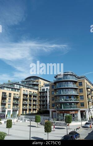 the luxury residential and dining complex known as kew bridge road, adjacent to kew bridge in west london, england Stock Photo