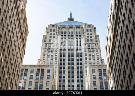 Chicago Board of Trade Building from LaSalle Street with the statue of Ceres at the top of the building Stock Photo